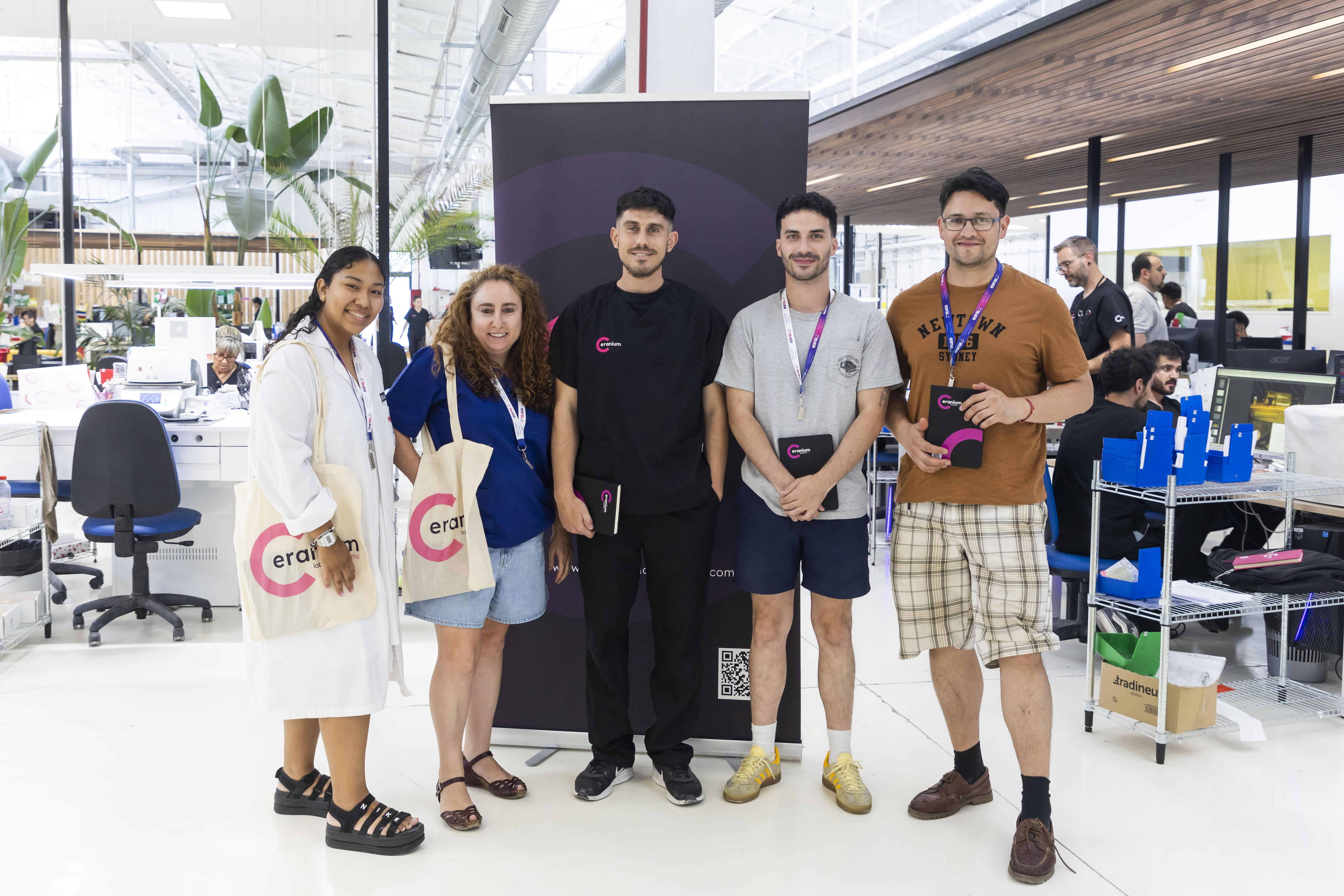 Participantes del programa intensivo junto al equipo técnico