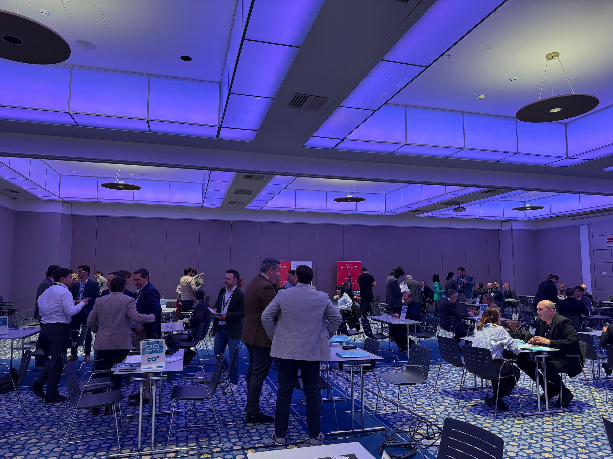 Ceranium participa activamente en el análisis del futuro tecnológico y clínico del sector dental.