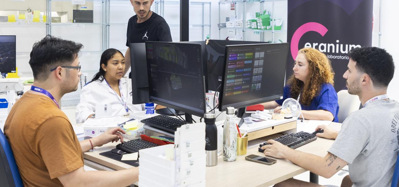 Laboratorio dental Ceranium y EOMA finalizan con éxito dos cursos intensivos para técnicos dentales. Formación práctica, tecnología digital y puertas abiertas a la inserción laboral en odontología.