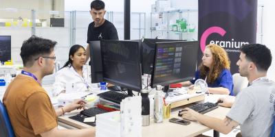 Laboratorio dental Ceranium y EOMA finalizan con éxito dos cursos intensivos para técnicos dentales. Formación práctica, tecnología digital y puertas abiertas a la inserción laboral en odontología.