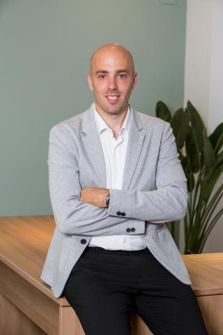 Victor Puertas Director de Calidad y Servicios Laboratorio dental Ceranium Director Calidad y Servicios Laboratorio Dental Ceranium